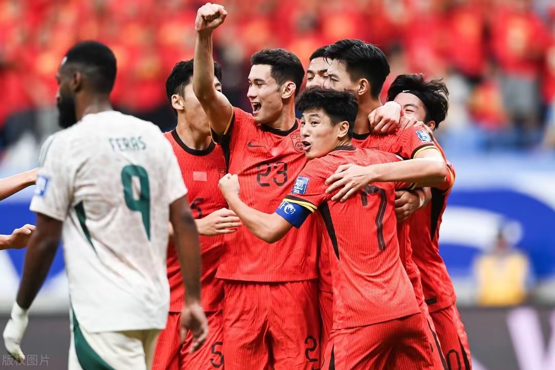 足球擂台赛势均力敌，胜负难定