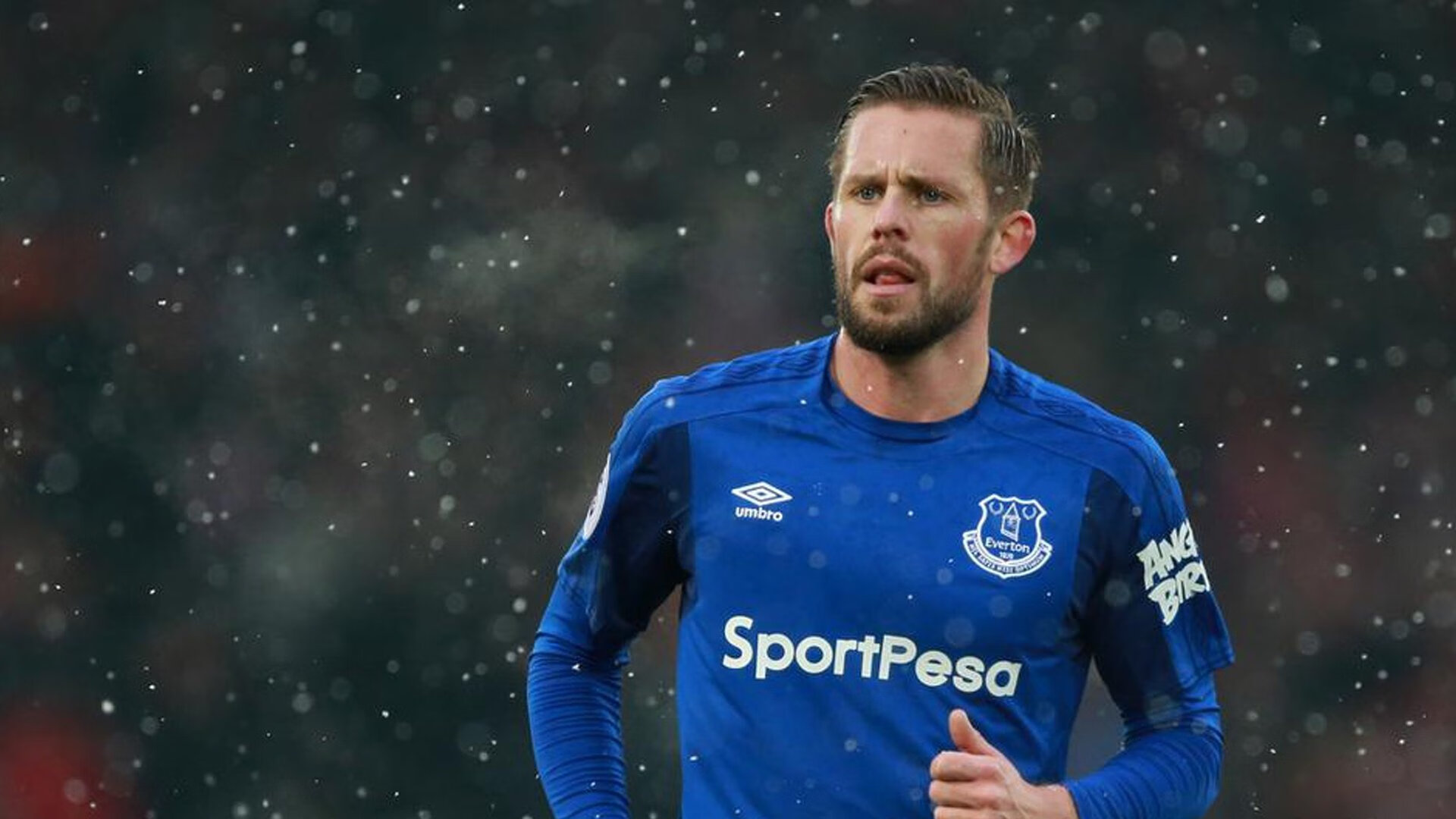 欧冠淘汰赛之夜，福克斯末节接管比赛，书写传奇篇章