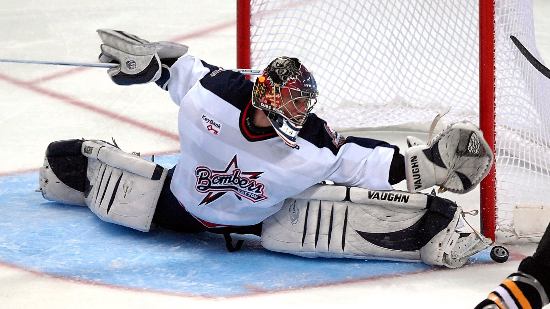 雷霆万钧！东决关键战，新锐力量一波流带走十一冠王